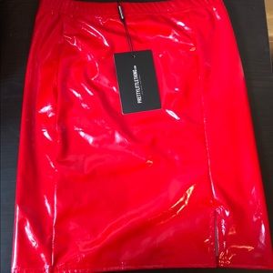 PRETTYLITTLETHINGS VINYL RED SKIRT SIZE US 2/UK 6